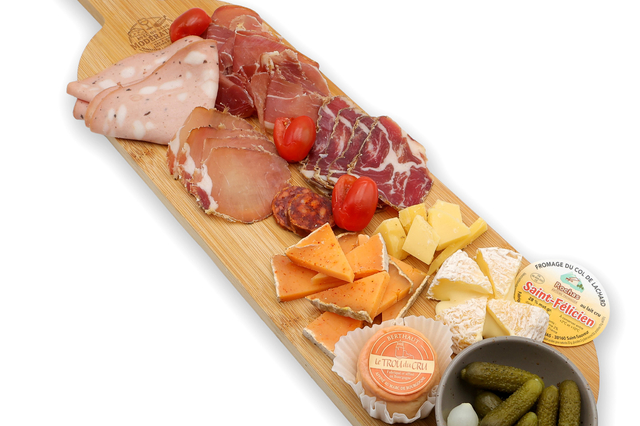 Planche de charcuteries et fromages chez fromagerie et charcuterie Avec ou sans modération - Bar à vins Clermont l'Hérault 