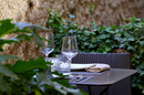 Entre Pots Pézenas met en avant des tables en terrasse pour les beaux jours ( ® SAAM-fabrice CHORT)