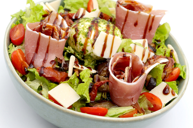 Salade Italienne - Restaurant La Cremade - Villeneuve- les-Béziers