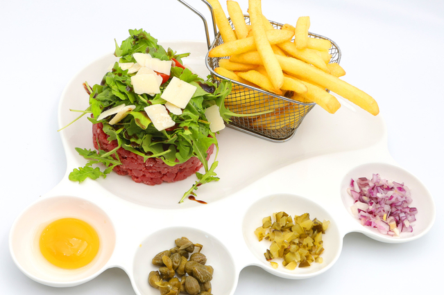 Tartare de bœuf - Restaurant  La Cremade - Villeneuve-les-Béziers